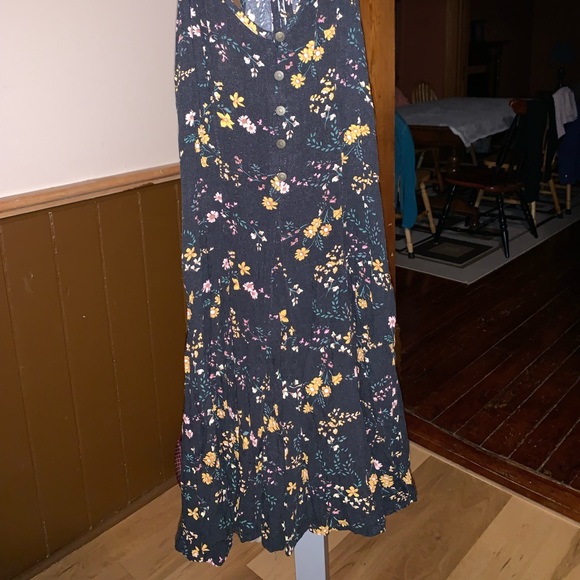 American Eagle razor back tank dress size 2. Freshly washed. - Picture 2 of 2